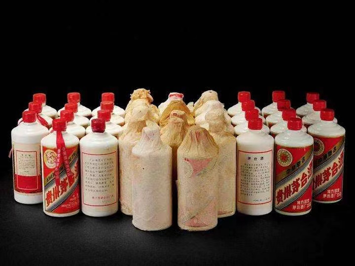 屯城镇15年茅台酒回收公司哪里回收(附近上门回收茅台酒）